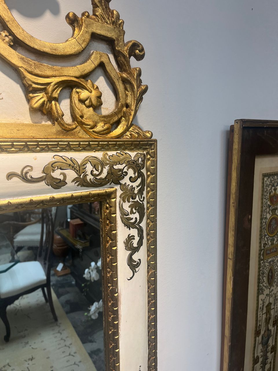 Italian Chinoiserie Giltwood Mirror