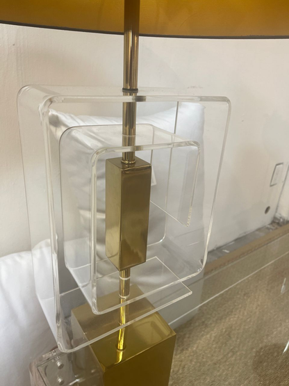 Mid Century Brass & Lucite Laurel Table Lamp