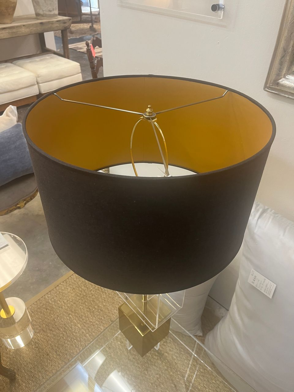 Mid Century Brass & Lucite Laurel Table Lamp
