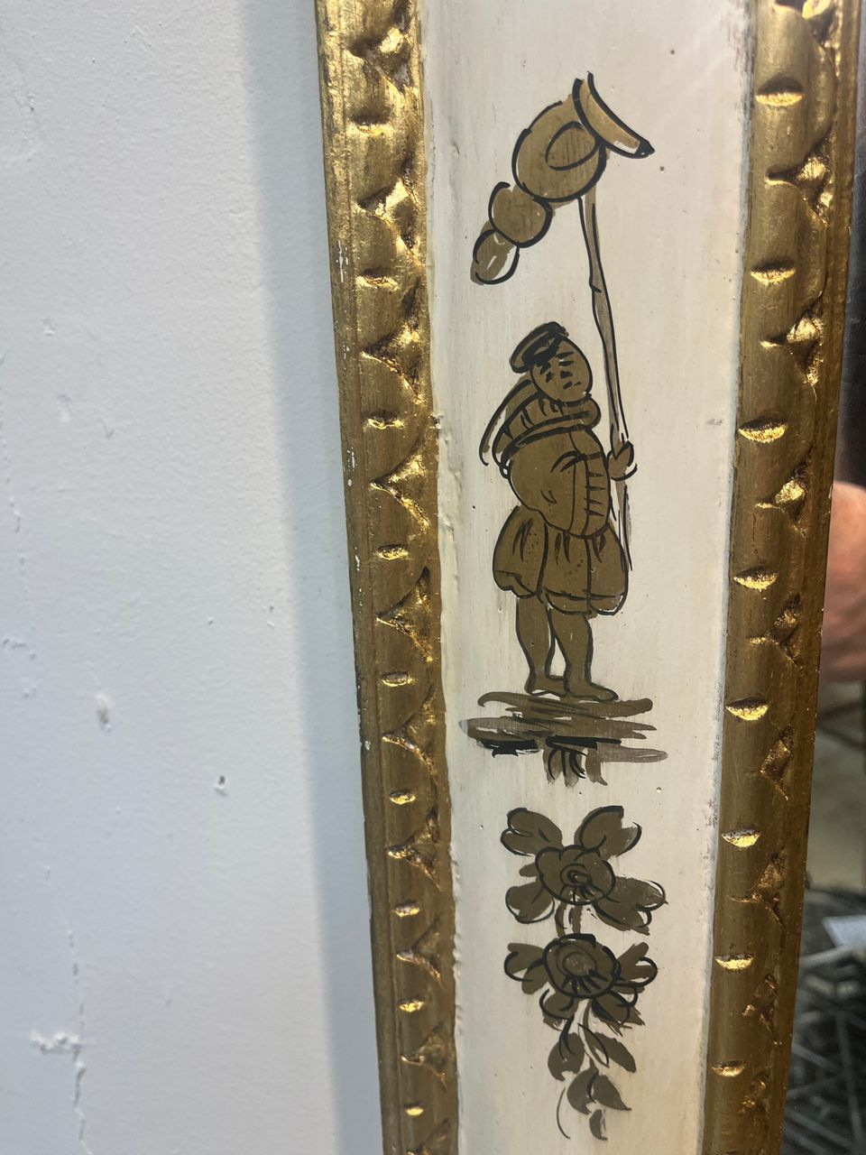Italian Chinoiserie Giltwood Mirror