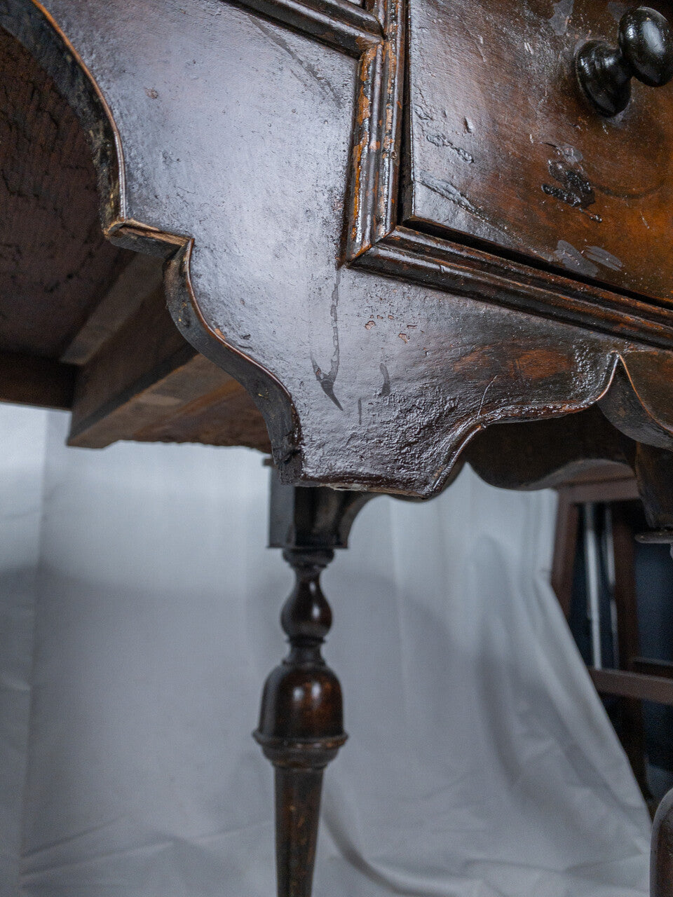 17th Century William and Mary Oyster Veneered Walnut Dressing Table