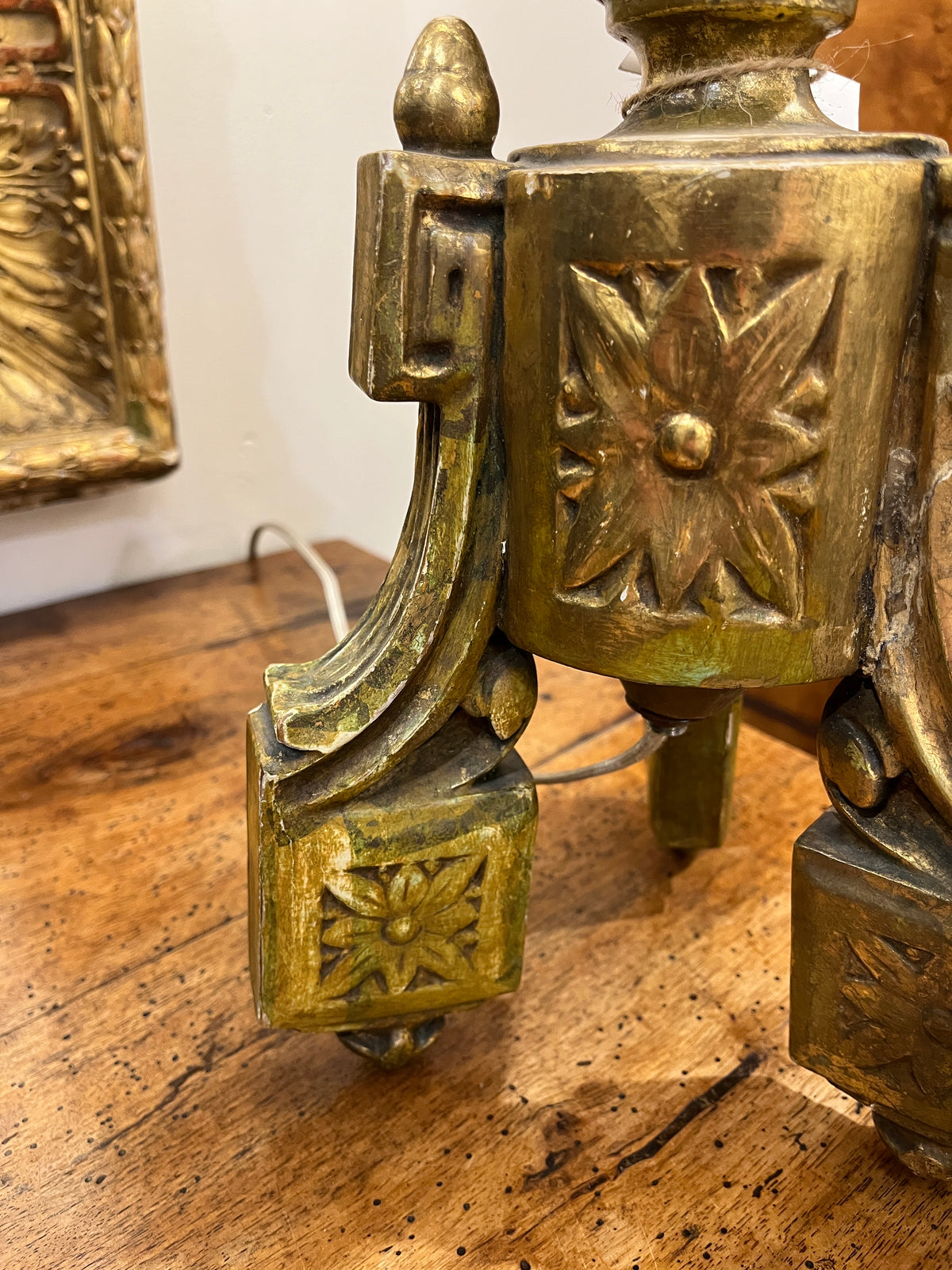French Carved Giltwood Table Lamp