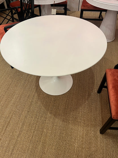 Genuine Knoll Saarinen Tulip Dining Table